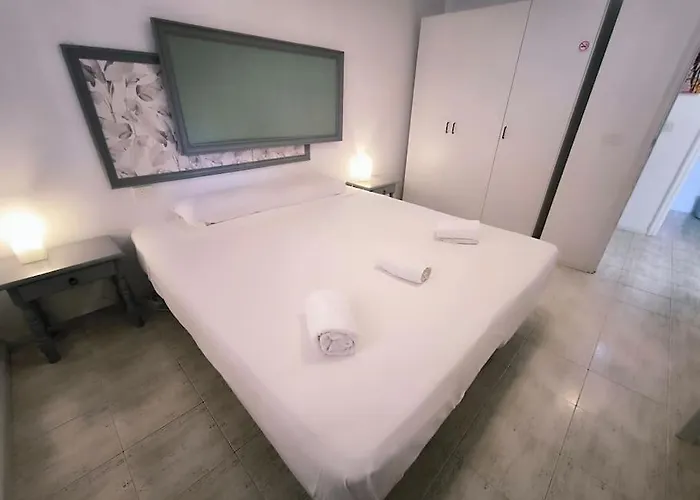 El Carmen 3 Lara * Santa Cruz de Tenerife